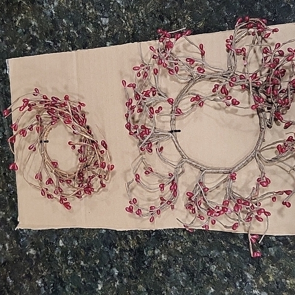 2 piece Red Berry & Pip Ring - Picture 1 of 5